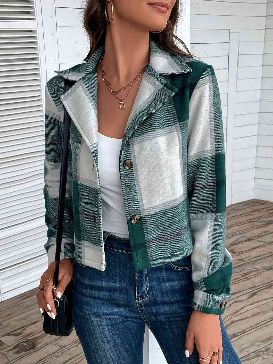 Chaqueta de manga larga con botones y cuello con cuello a cuadros