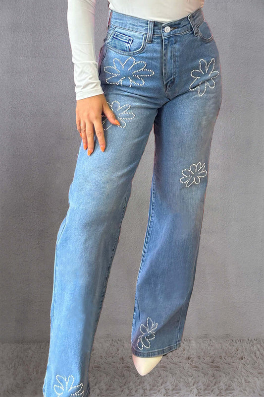 Jeans rectos con bolsillos y pedrería