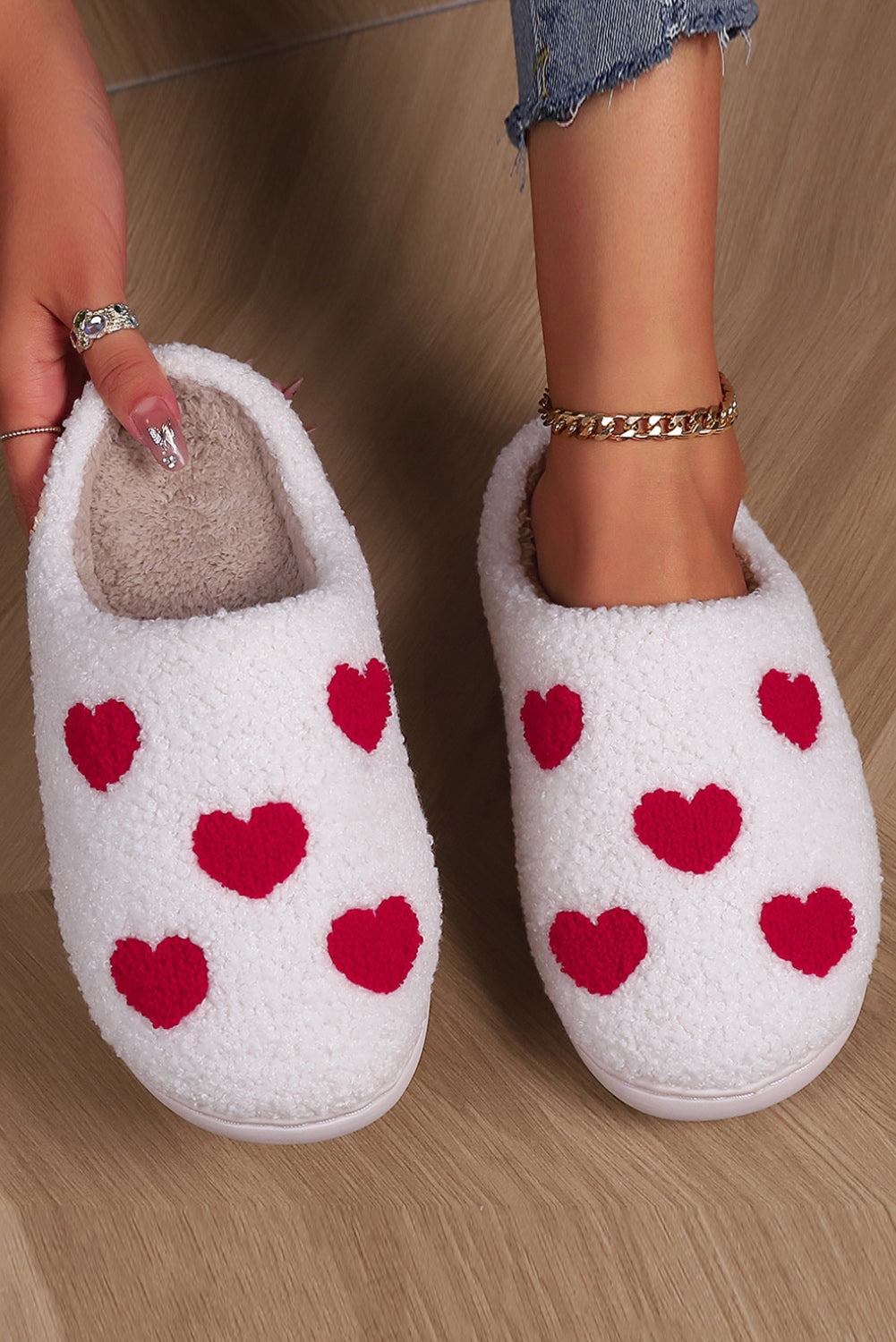 Pantuflas de felpa con estampado de corazones blancos del día de San Valentín