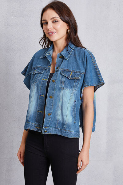 Top denim de manga corta con botones y bolsillo