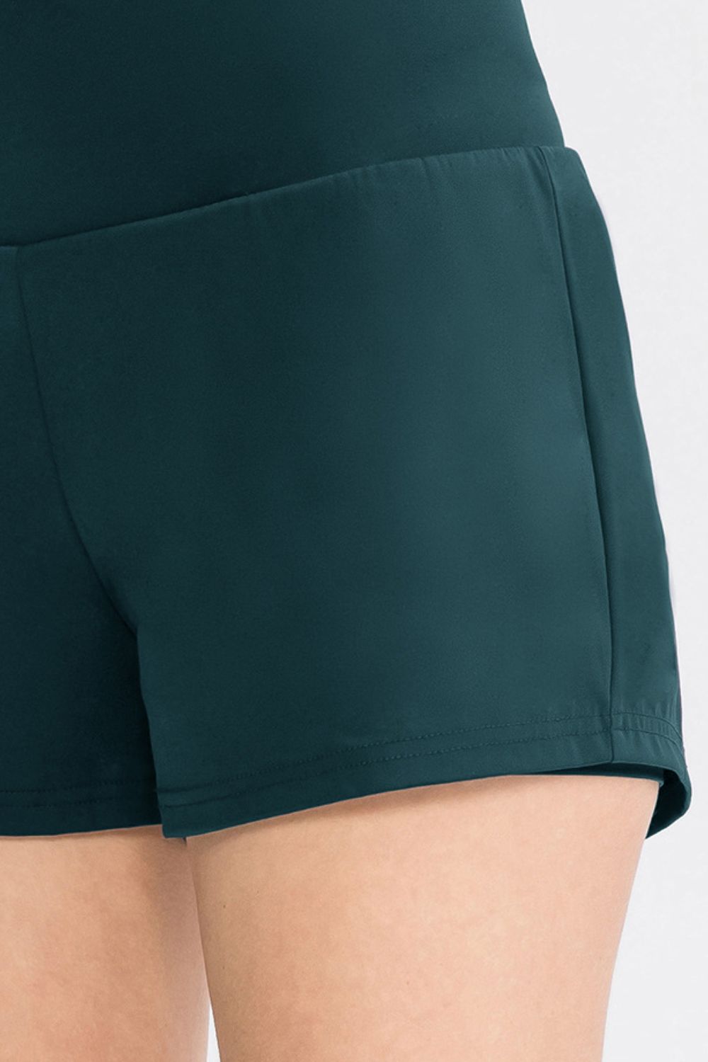 Shorts deportivos de cintura ancha con bolsillos