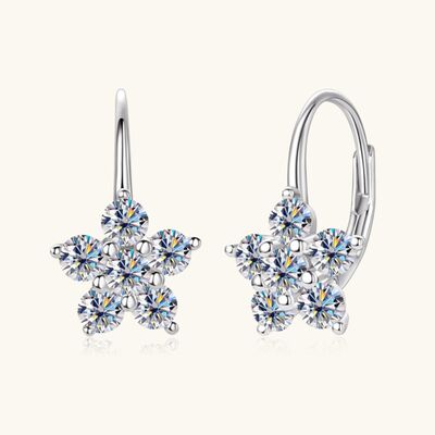 Pendientes Huggie de flor de moissanita de plata de ley 925 de 1,2 quilates